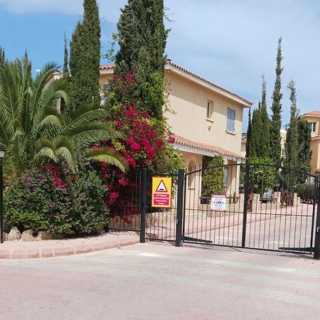 Modern Sea View Apartment Regina Gardens Paphos Exteriör bild